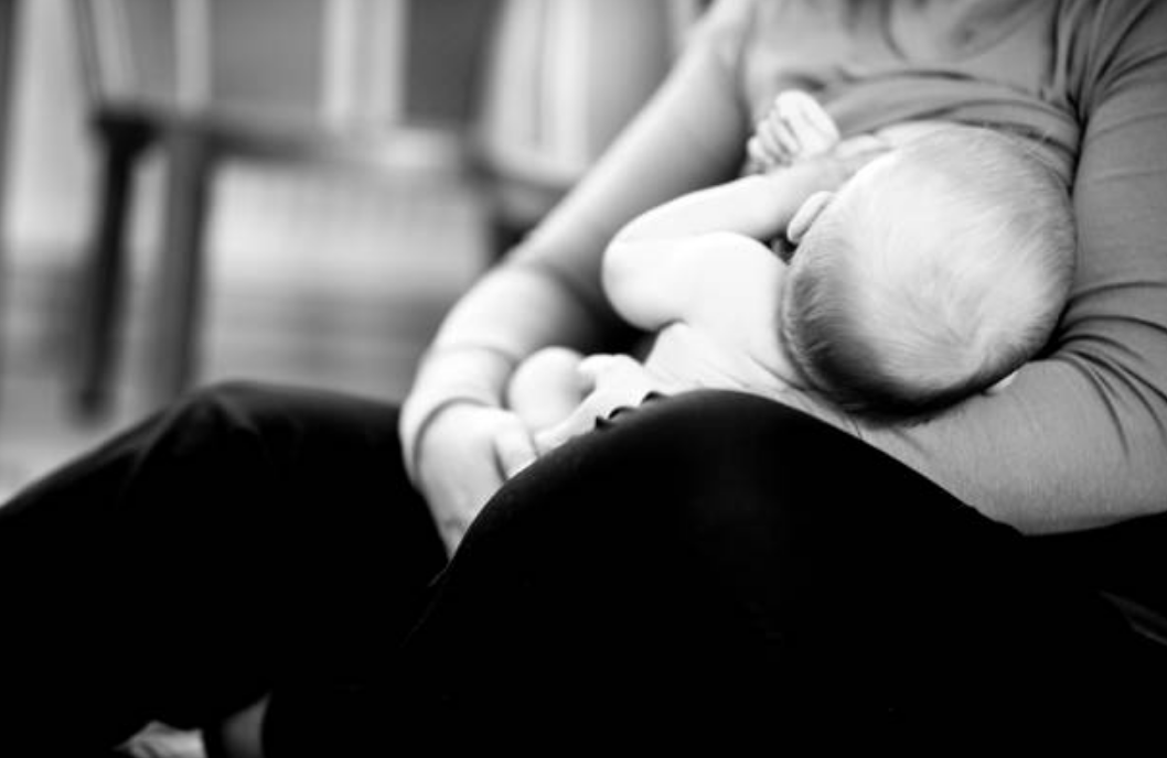 THE SCARY BREASTFEEDING CONDITION THAT NO ONE TALKS ABOUT